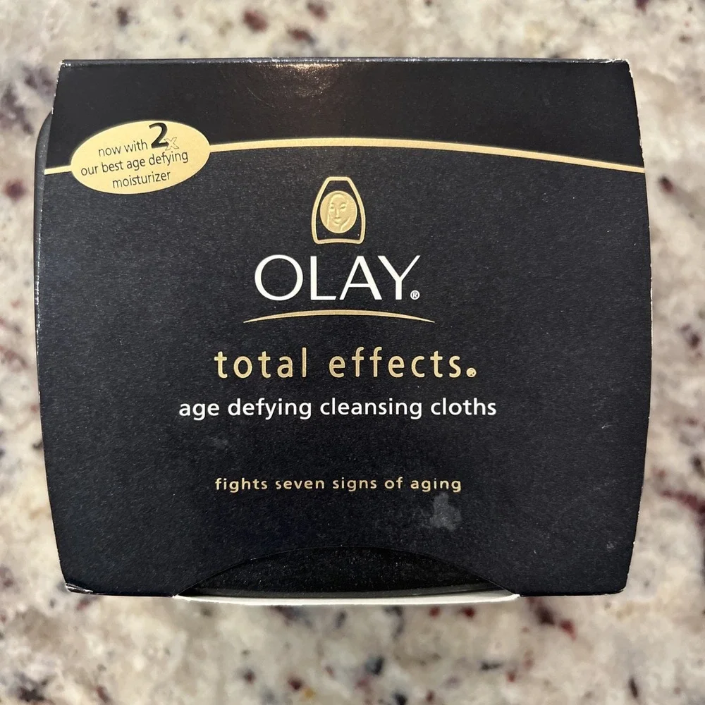 Olay Total Effects Daily Cleansing Treatment Cloths VitaNiacin Age Defy NOS Rare